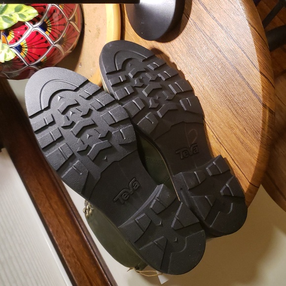 NWT Teva Rowena Waterproof Lace Up Boots In Olive Size 10 - Picture 6 of 16